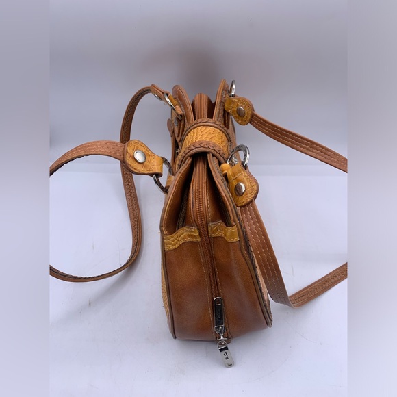 Marc Chantal M C Leather Croc Saddlebag Style Purse - Picture 10 of 15